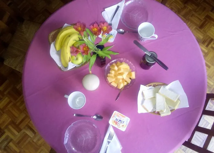 Colibri Bed & Breakfast *