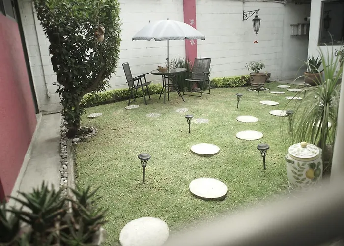 Colibri Bed & Breakfast Mexico City